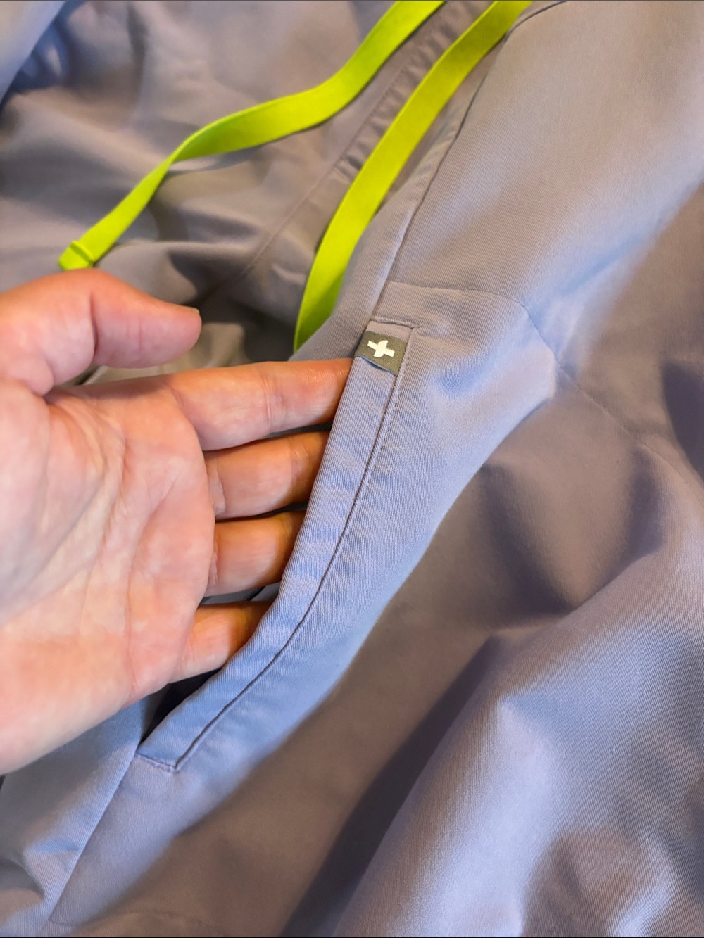 Lilac Scrub Top with Matching Pants - Picture 4 of 15